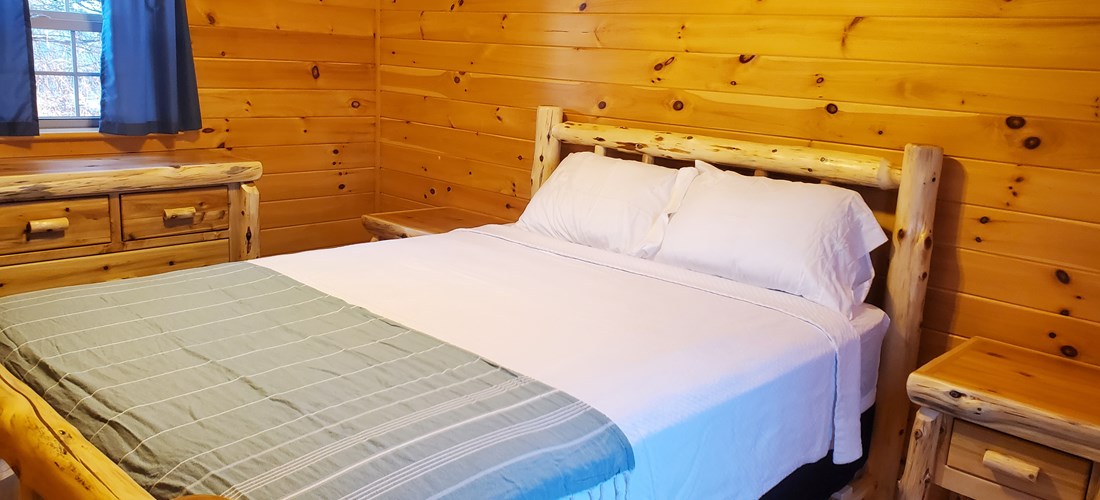 Moose Lodge Queen Bedroom - 2 nightstands, dresser, tv