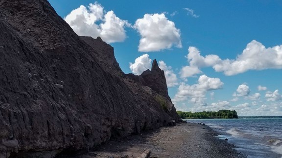 Chimney Bluff State Park