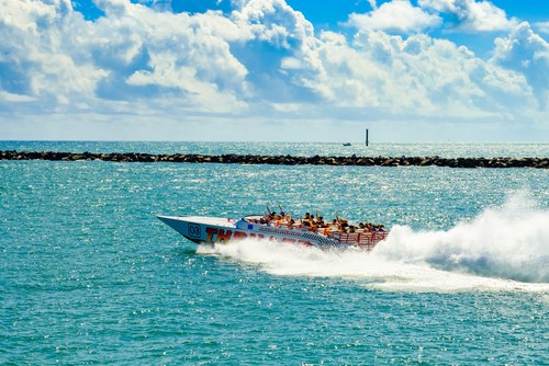 Thriller Boat by Osprey Cruises