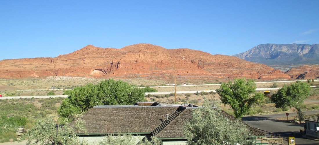 Wake up to a Wonderful View of the Red Rocks!