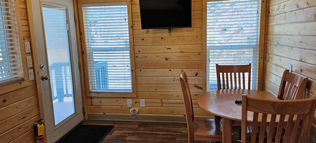 Deluxe Family Lodge Great Room with TV is light and bright