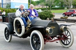 Antiques on the Bay Car Show Photo