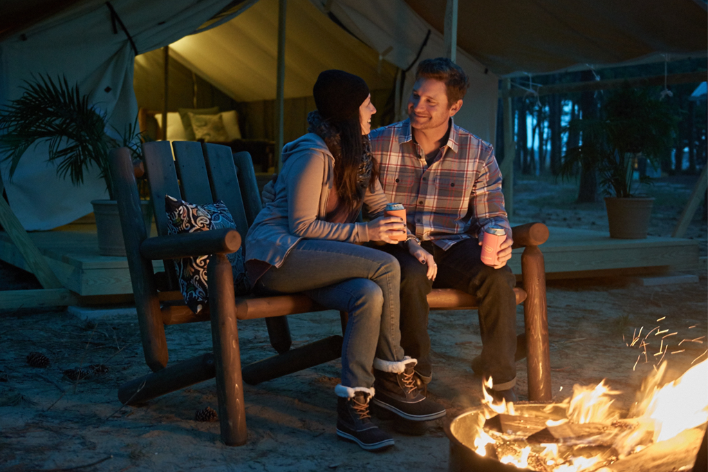 How to Plan a Romantic Camping Getaway #Glampingisforlovers