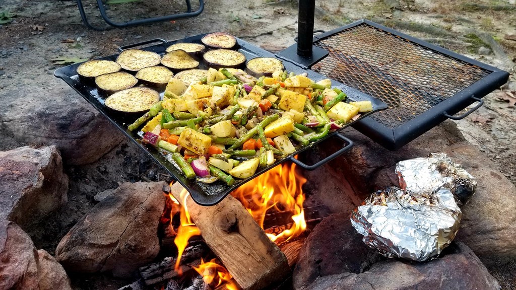 Outdoor Cooking Systems: The Gravity Grill