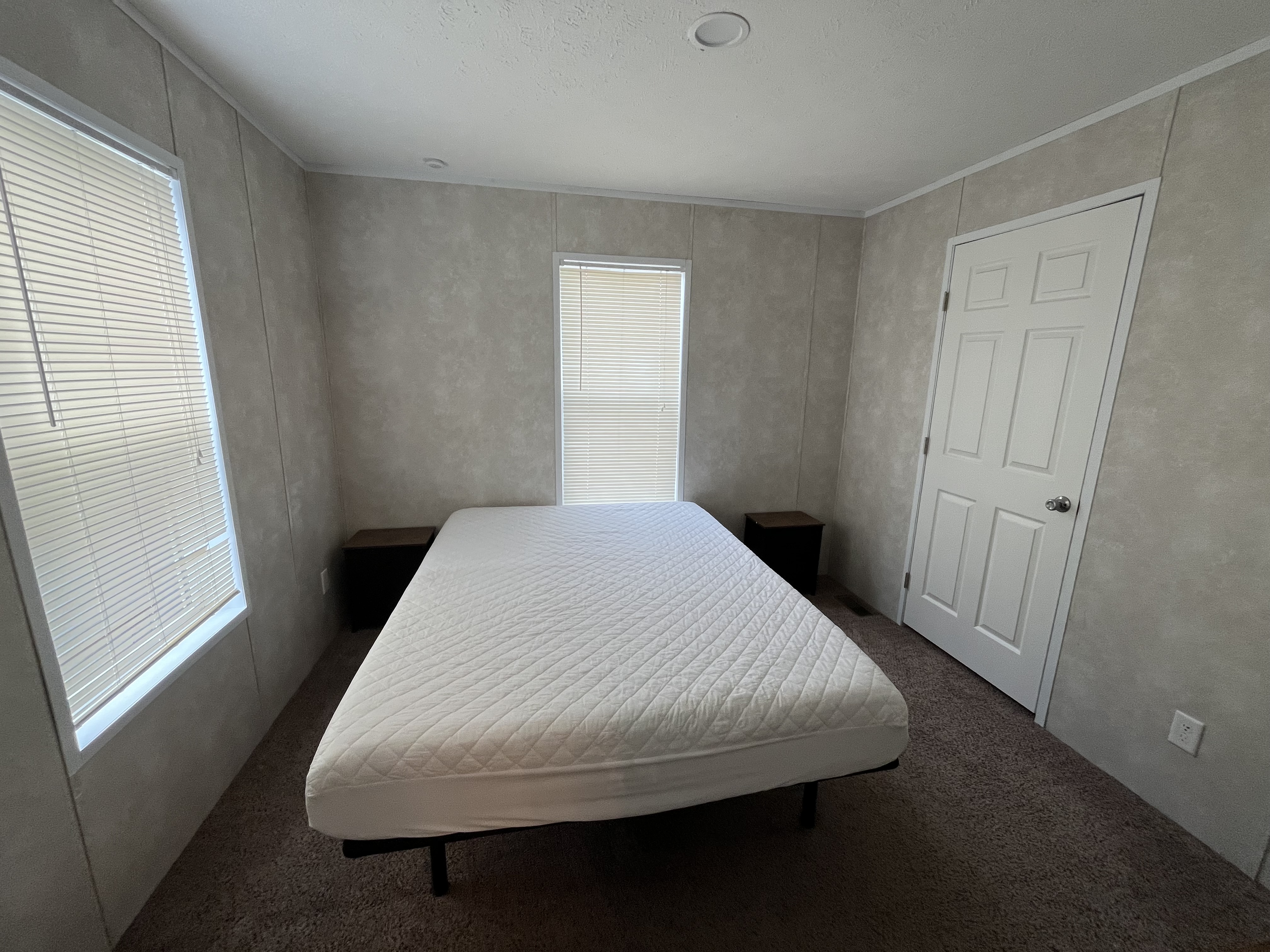 DK05 Bedroom 1