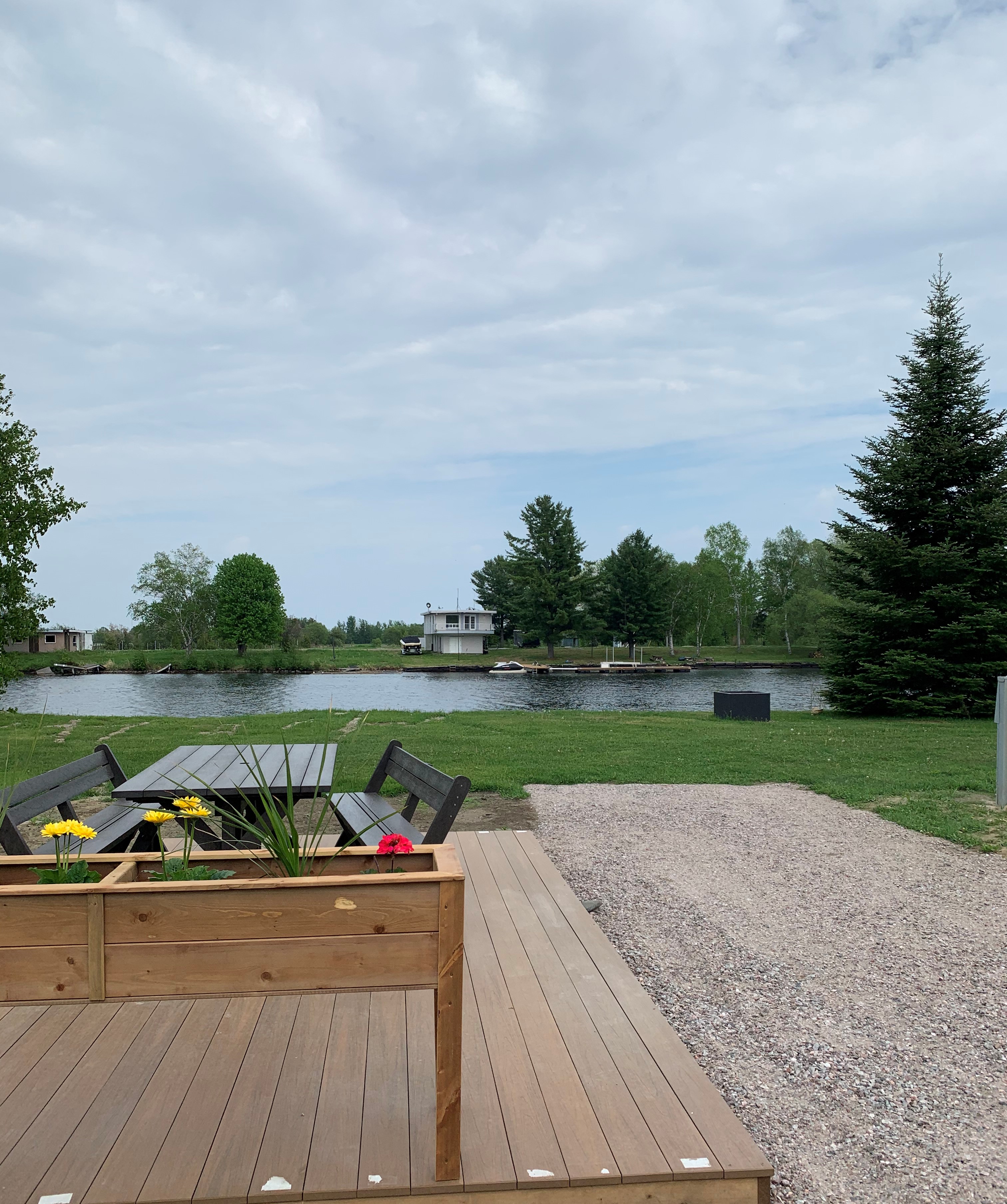 ON54 - Water front
