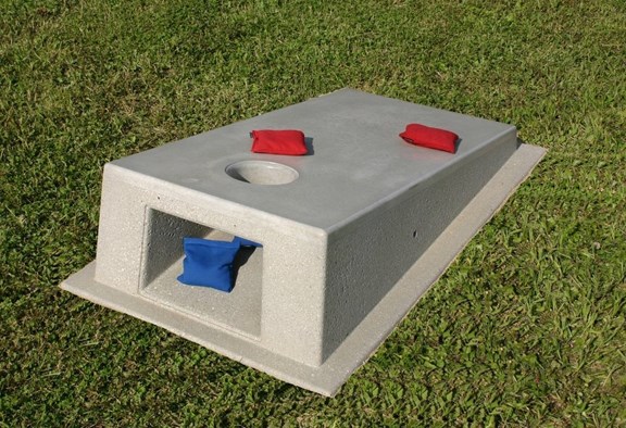 CORN HOLE