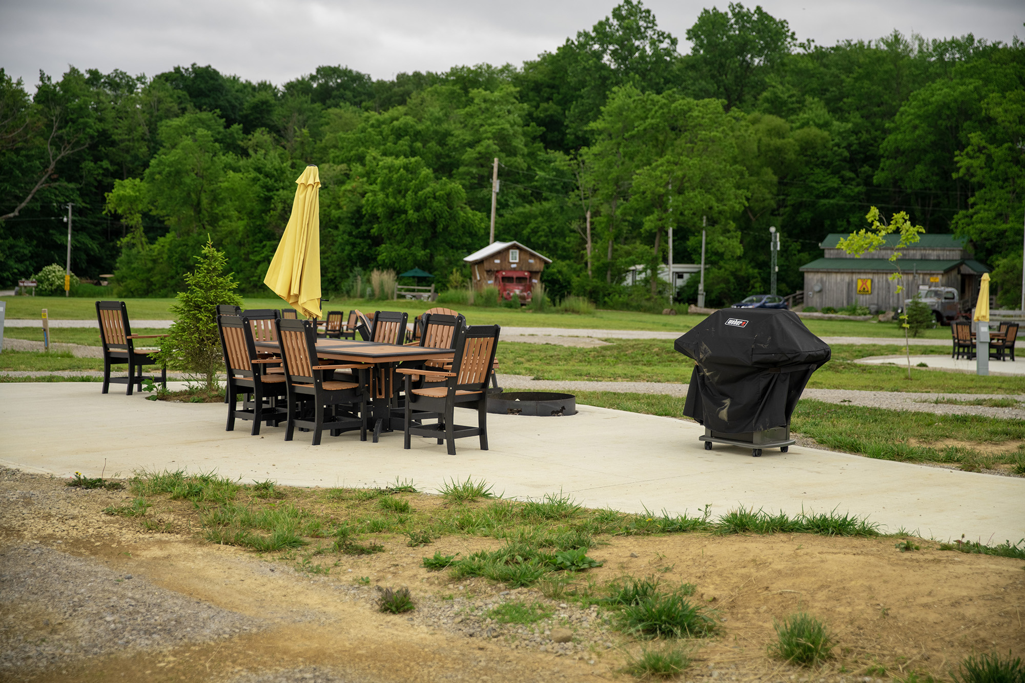 RV 708 - Pull Thru 50/30 AMPS FHU KOA Patio Buddy Site
