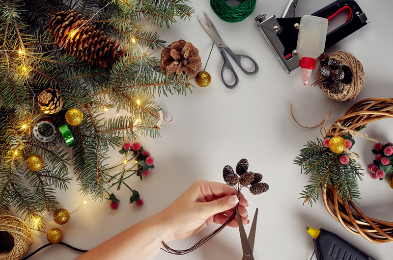 Holiday Crafting at the Clubhouse Photo