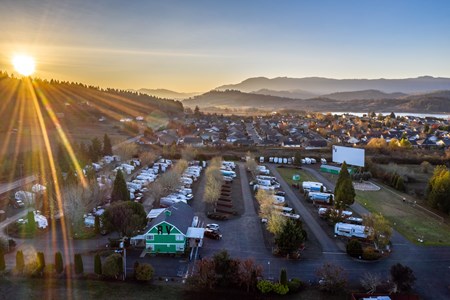 Sutherlin / Umpqua Valley KOA Holiday