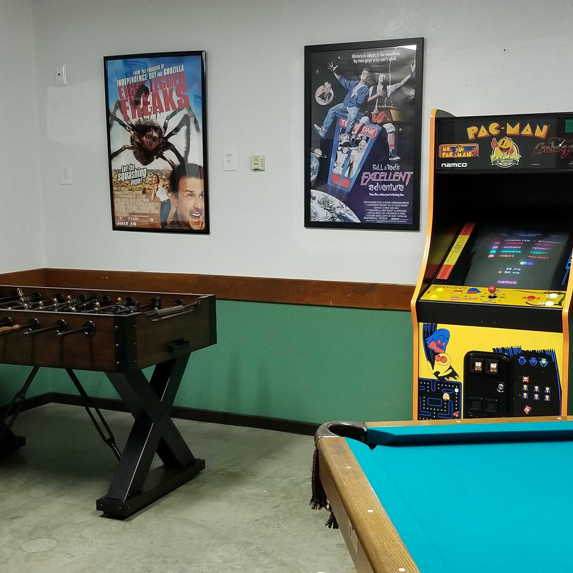 Glamping in Sutherlin, OR | Drive-in Movie Theater & More | KOA - Main photo