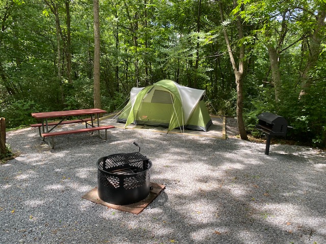 Premium Tent, Water & Electric, Gravel Tent Pad Pictures Sweetwater