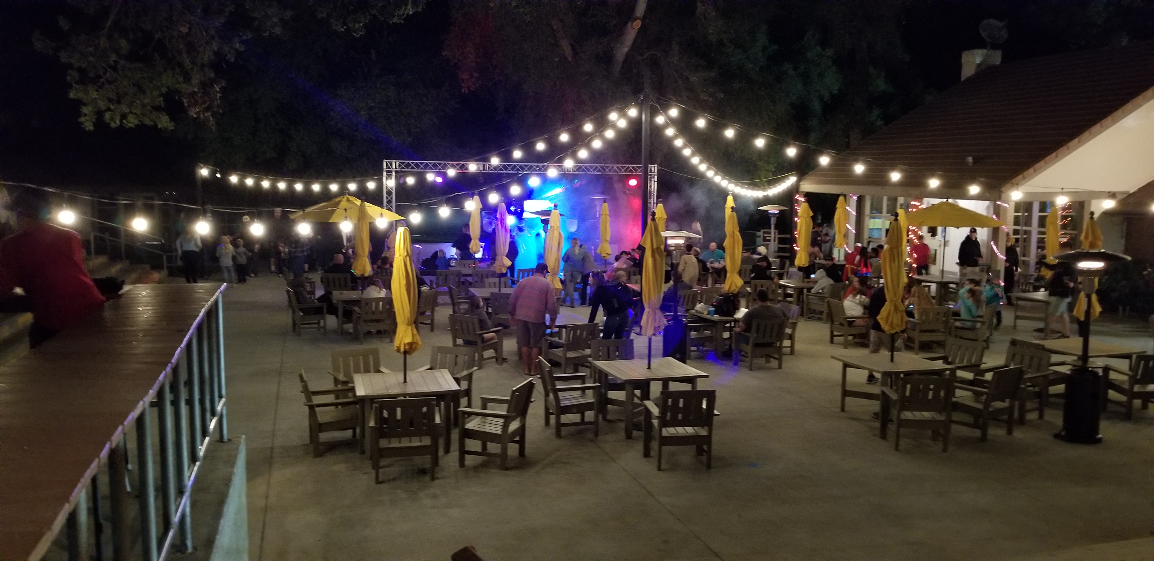 December Live Entertainment Photo