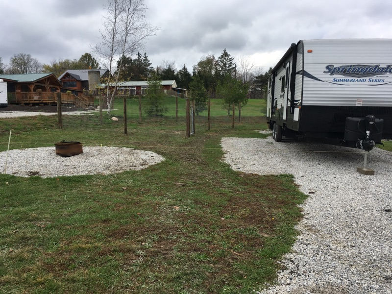 New Satellite Friendly w/ Private Pet Fenced in Yard