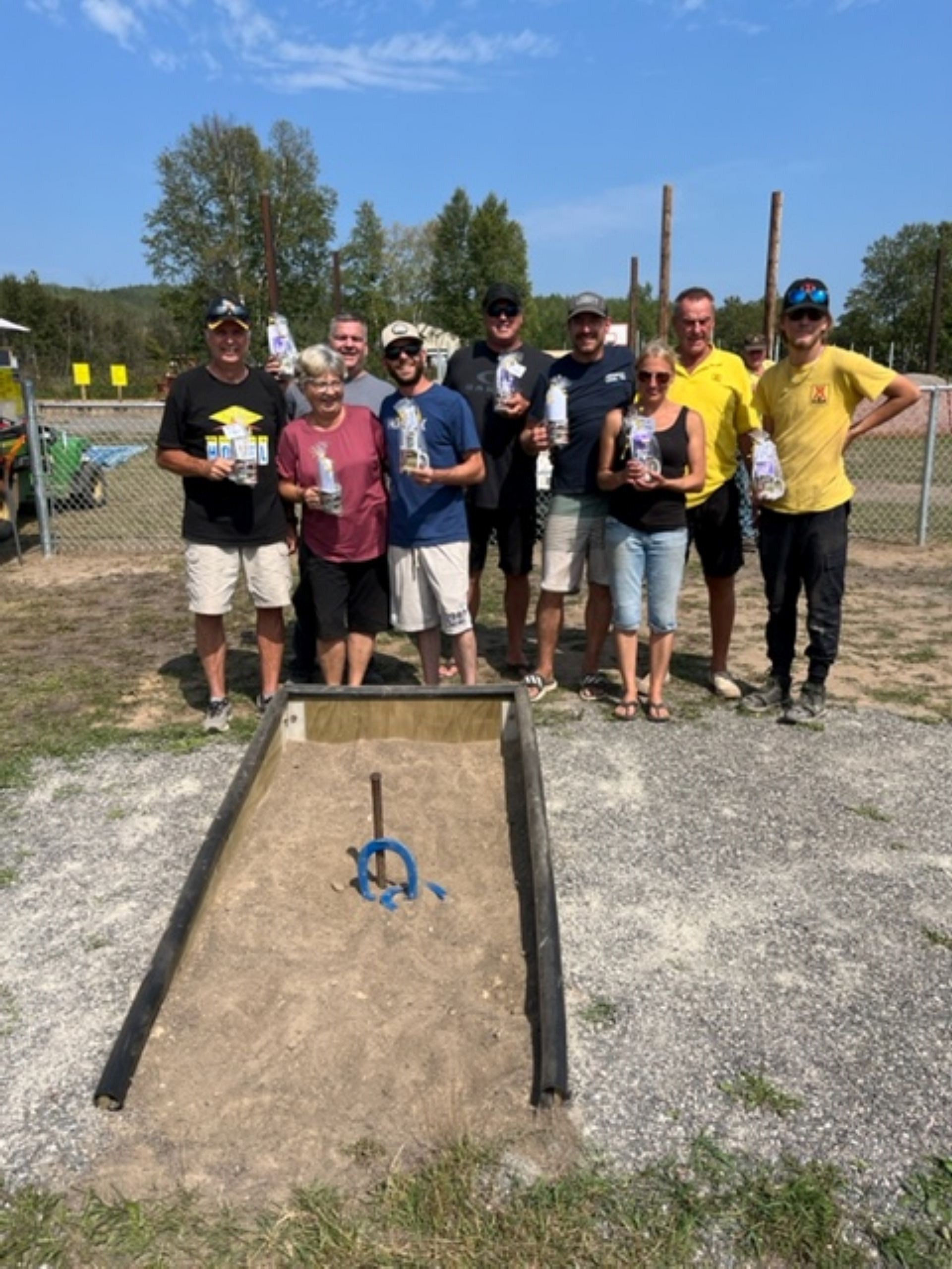 Adult Horseshoe Tourney Photo