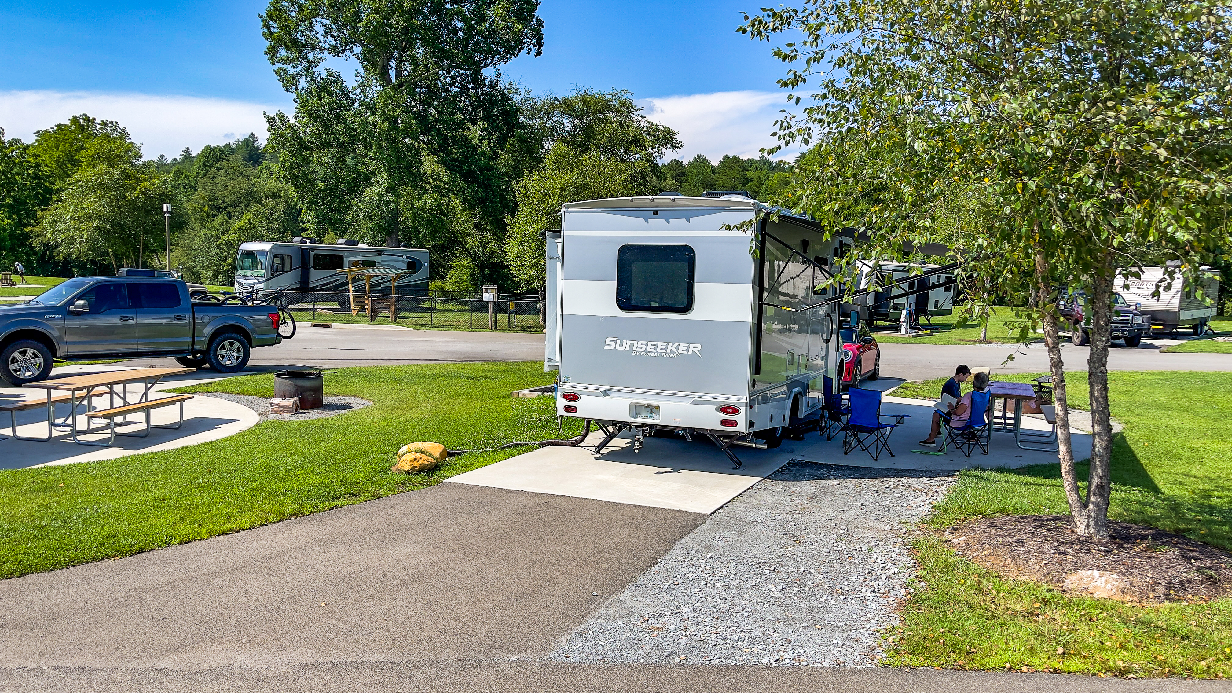 Blue Ridge, RV Camping Sites Blue Ridge / Toccoa River KOA Holiday