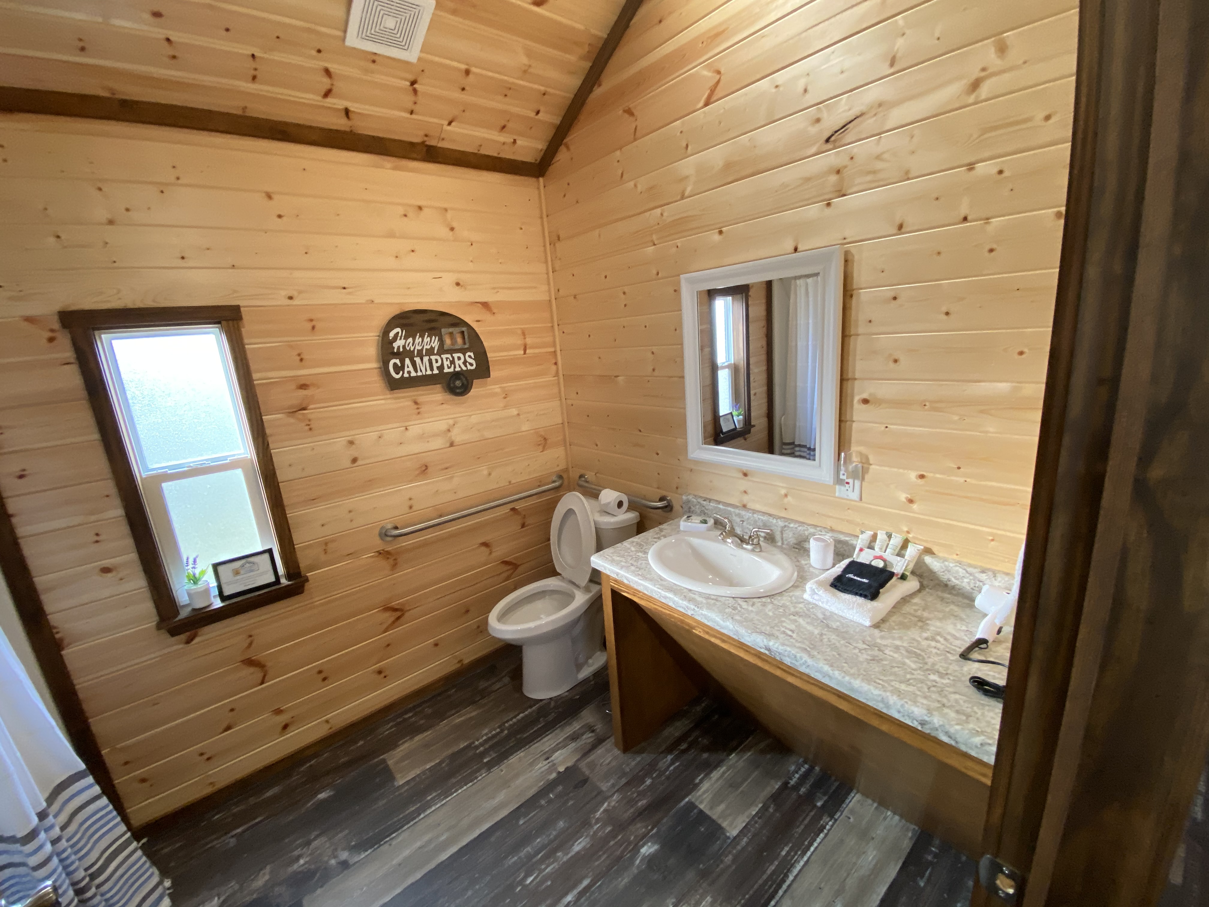 Deluxe Cabin (Full Bath with Shower), KOA Patio ® Handicap Friendly