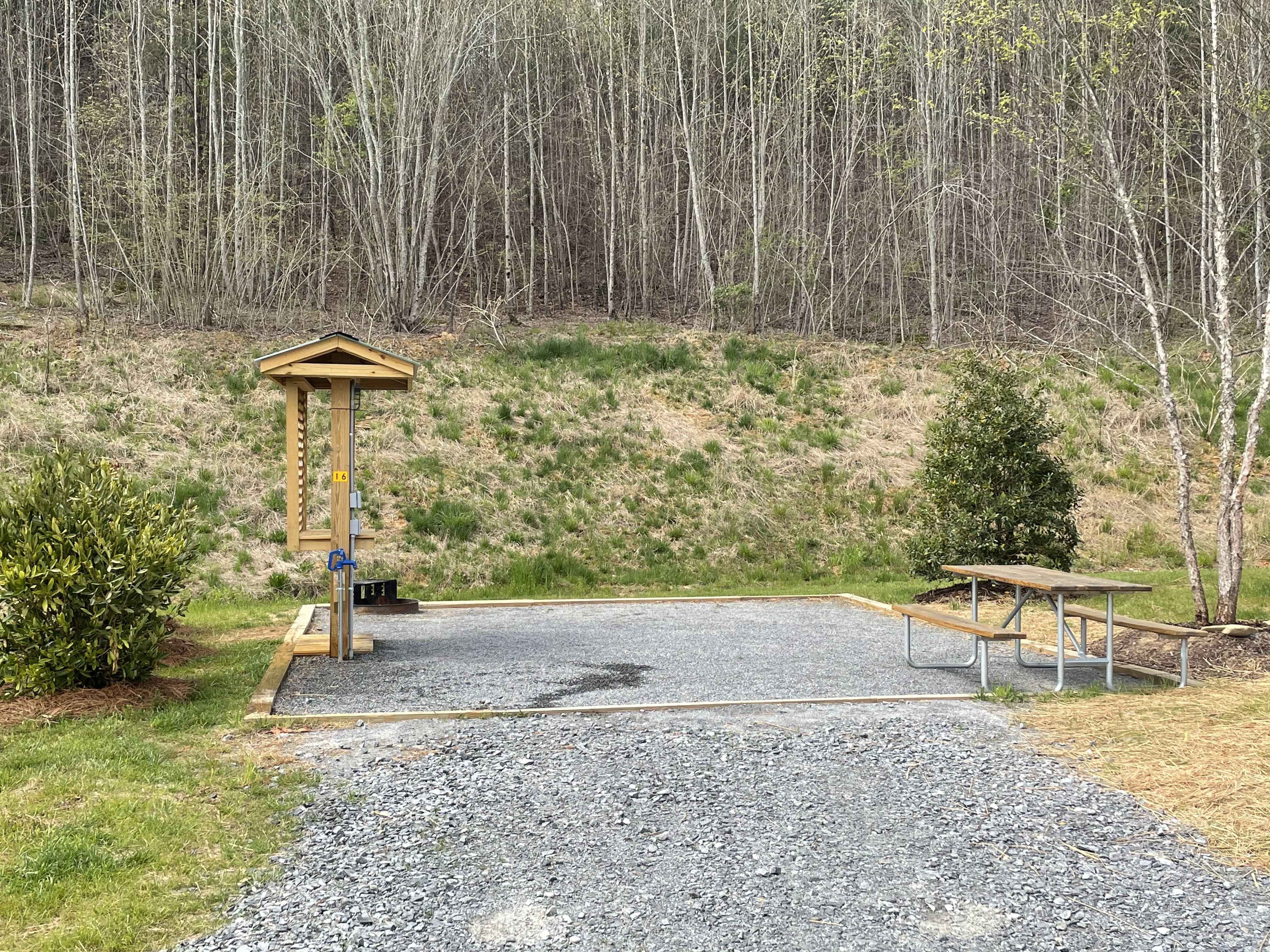 Premium Tent, Water & Electric, Gravel Tent Pad Pictures Blue Ridge