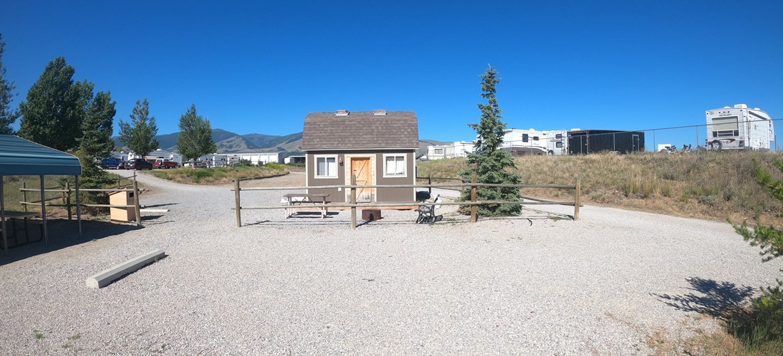 Perfect for a large group is the 2 Story Bunk House with 6 twin sized beds and 2 double beds. Remember to bring your own pillows/sheets/blankets.  Free use of the Pavilion with rental of Bunk House. Close to the playground.
