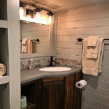 Deluxe Cabin (Full Bath with Shower) Patio with Balcony-4