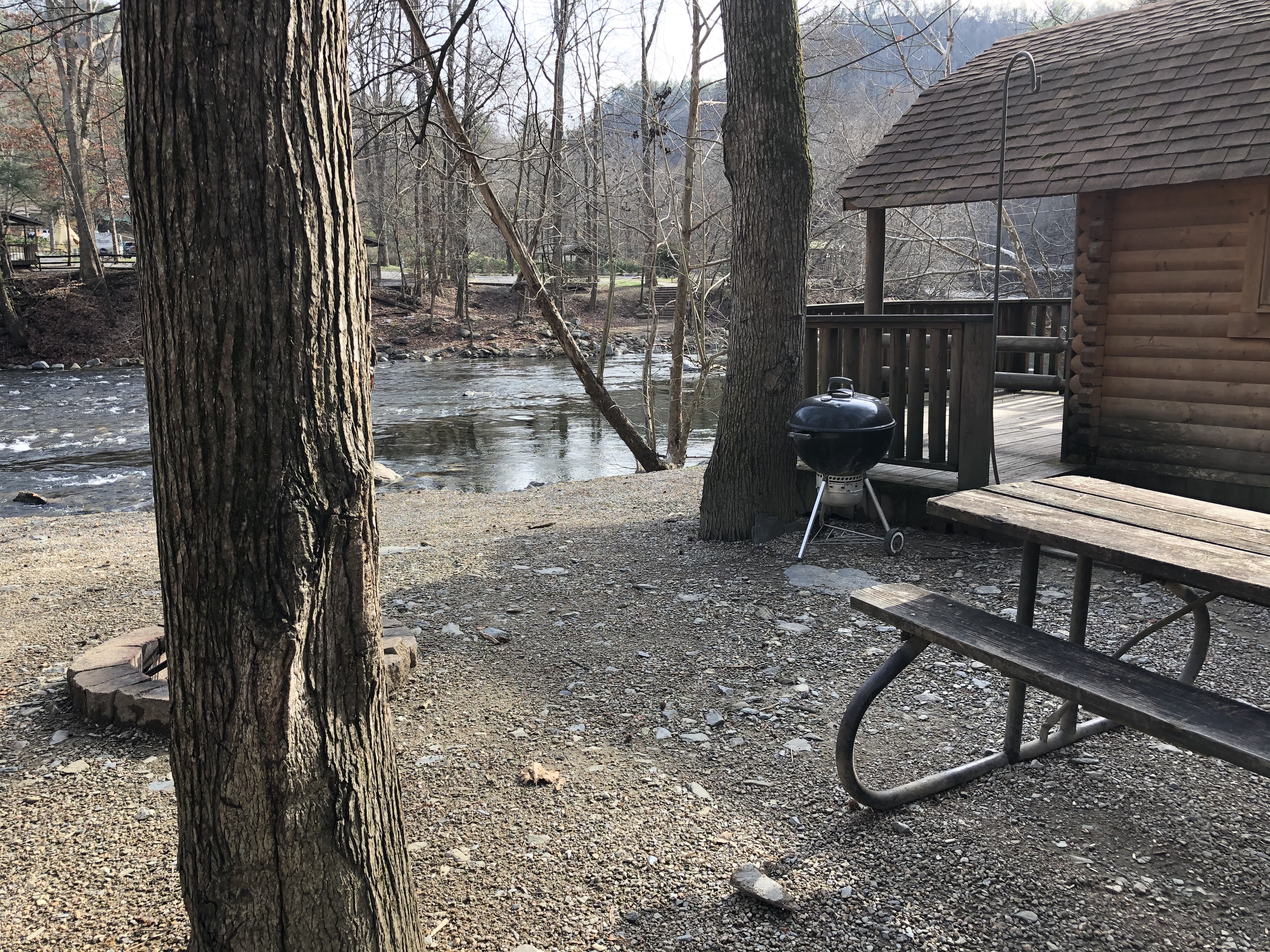 Camping Cabin (No Bathroom) Riverfront (2) Room