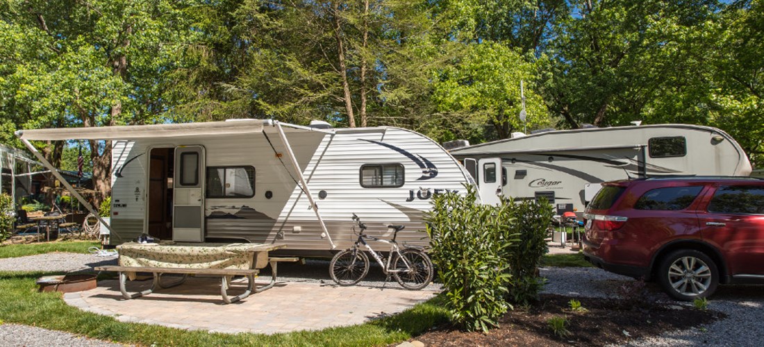 Back In, 50/30 Amps, Full Hookup Deluxe Patio Site-4