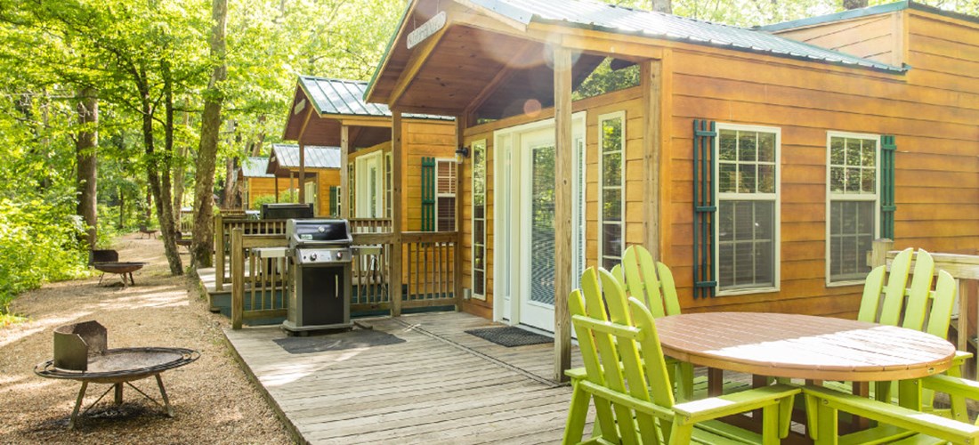Deluxe Cabin (Full Bath with Shower) Riverfront, Loft Unit-7