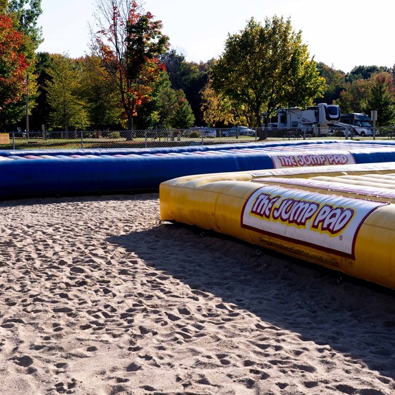 Plan a trip to Roscommon, Michigan
