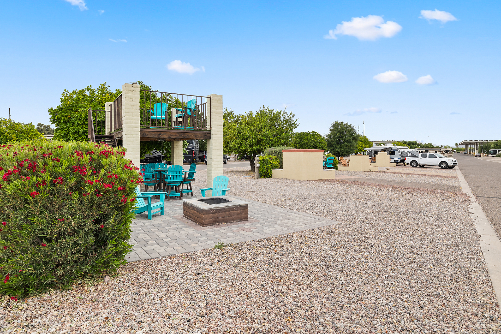 RV 1512, Pull-Thru 50/30 AMPS FHU KOA Patio® Sky Deck