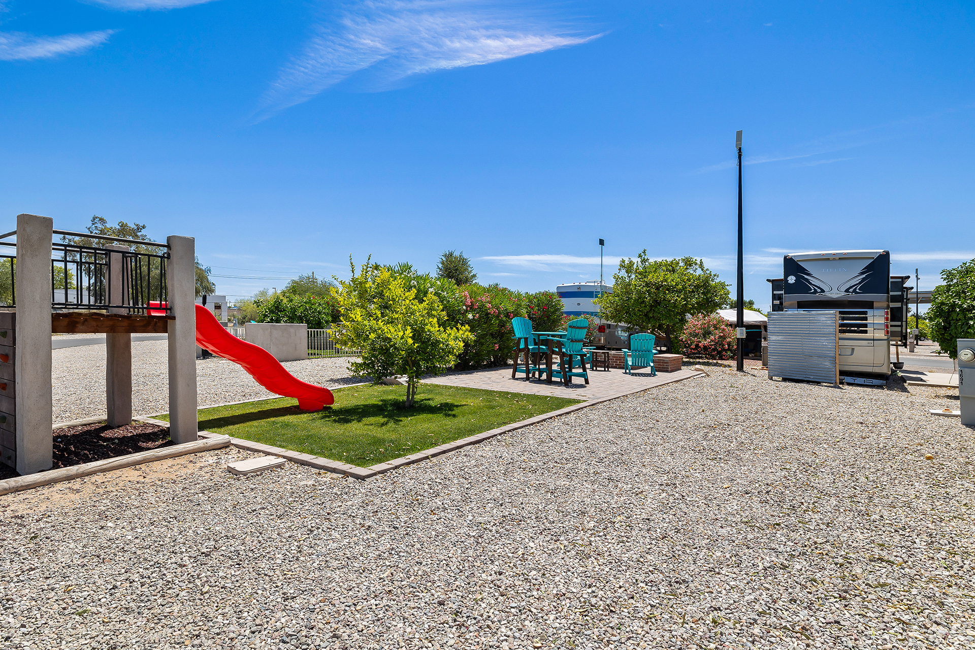 RV 1691, Back-In 50/30 AMPS FHU Patio with Kids Play Area
