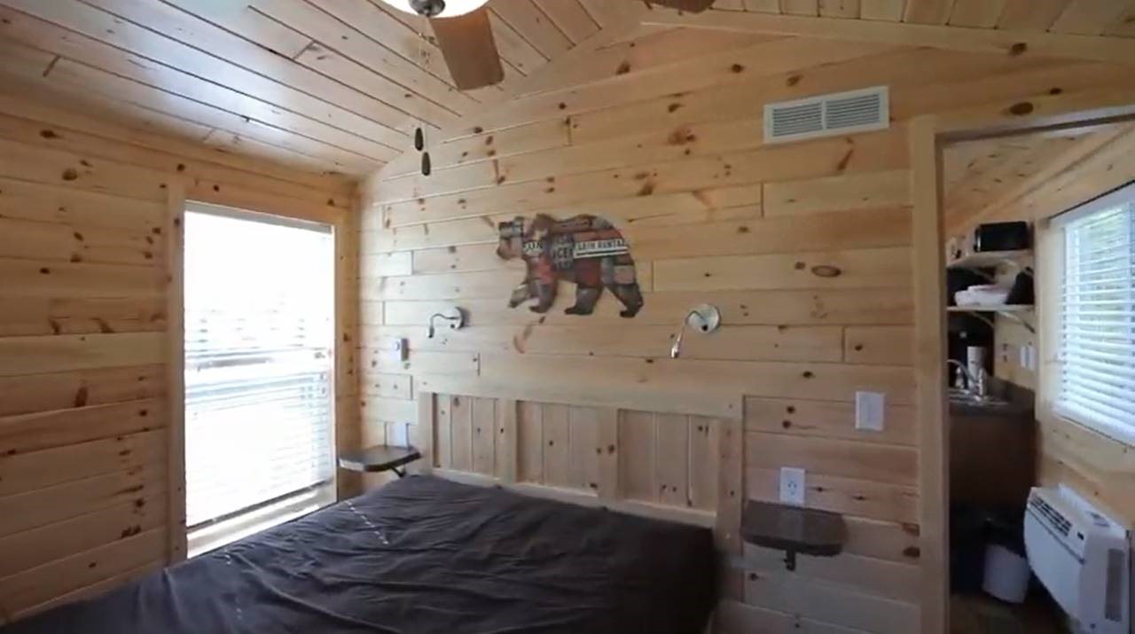 Queen bed for KL