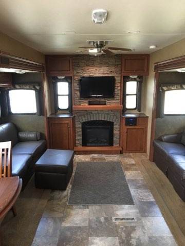 Deluxe Rental DU2