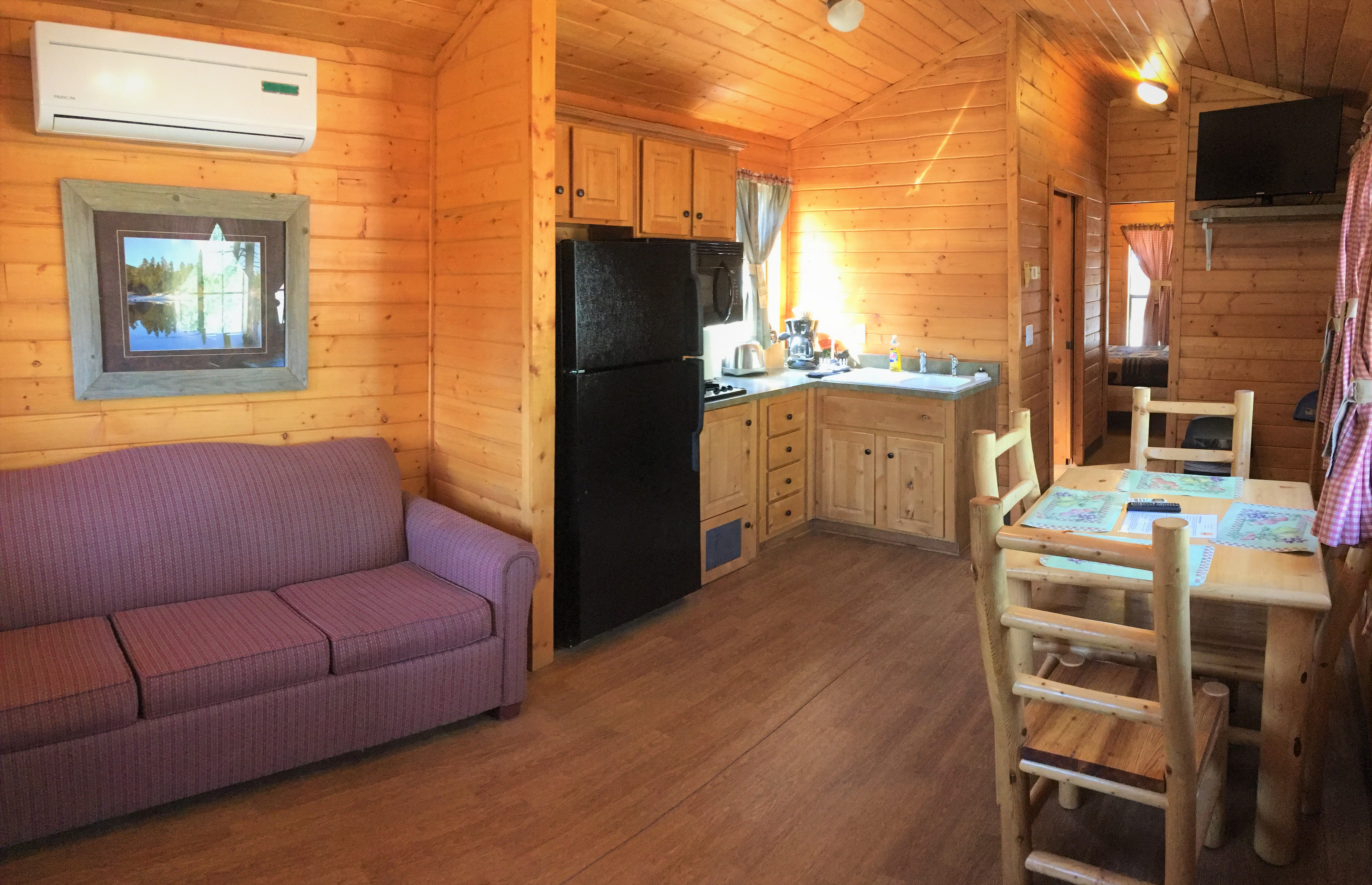 Vernal/Dinosaurland KOA Deluxe Cabin