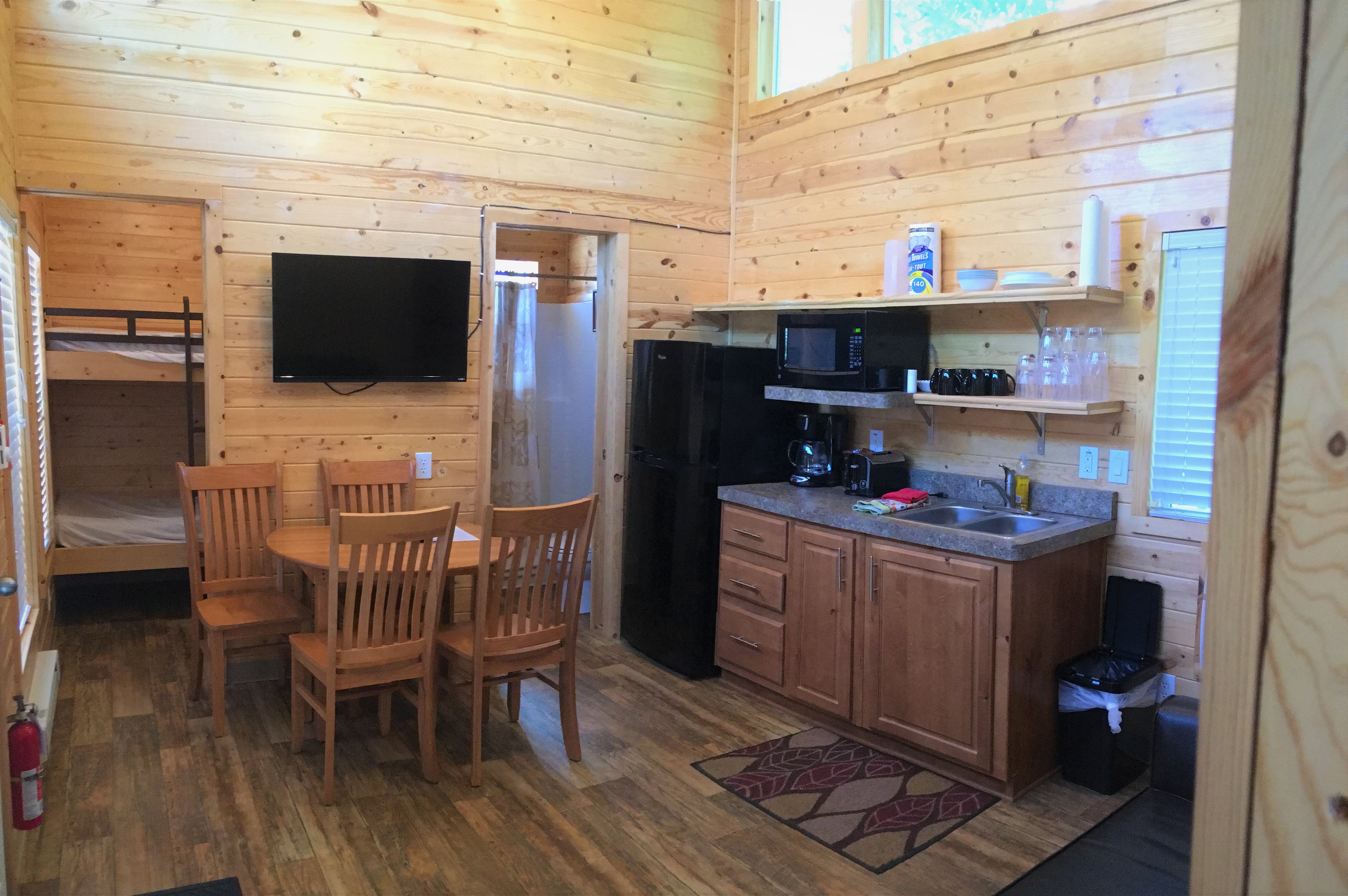 Vernal/Dinosaurland KOA Deluxe Cabin Kitchen