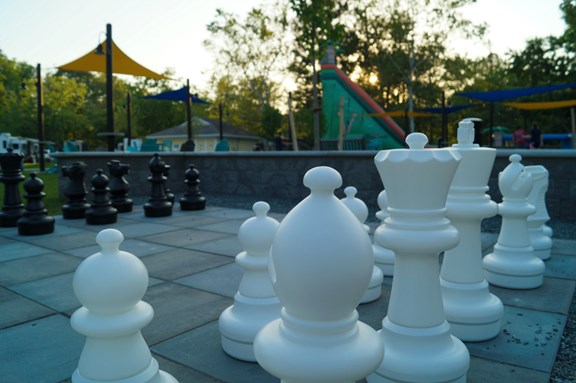 Giant Chess