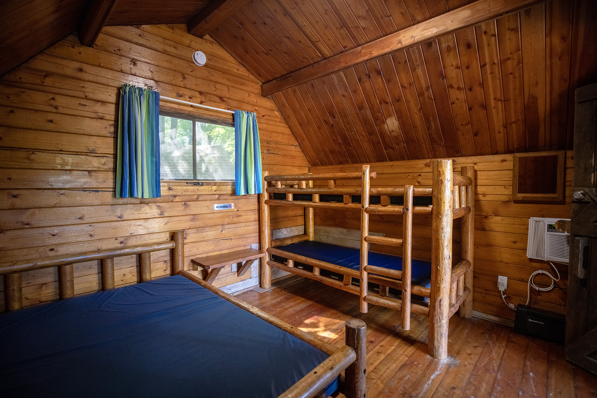 CC611 - Camping Cabin, Woods