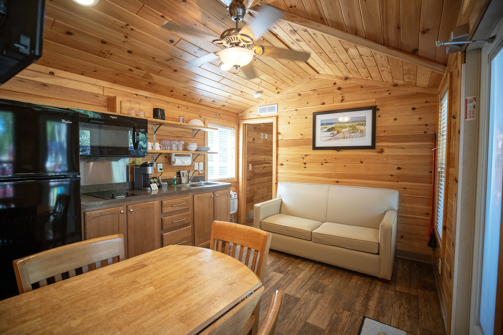 DC722 - Deluxe Cabin, 2 Room with Patio