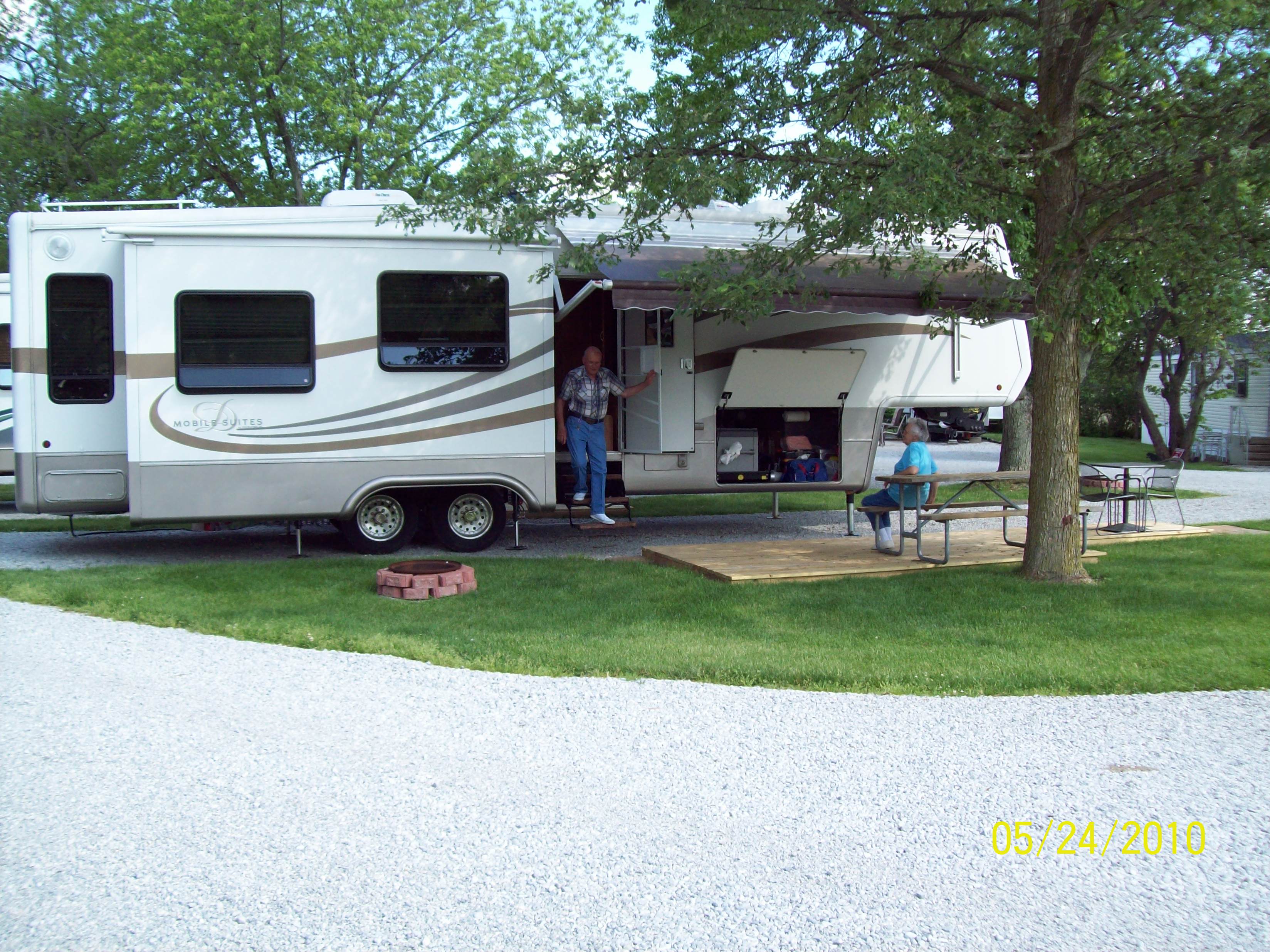 Escape to Ohio's Hidden Gem: Wapakoneta KOA's Campground Charm