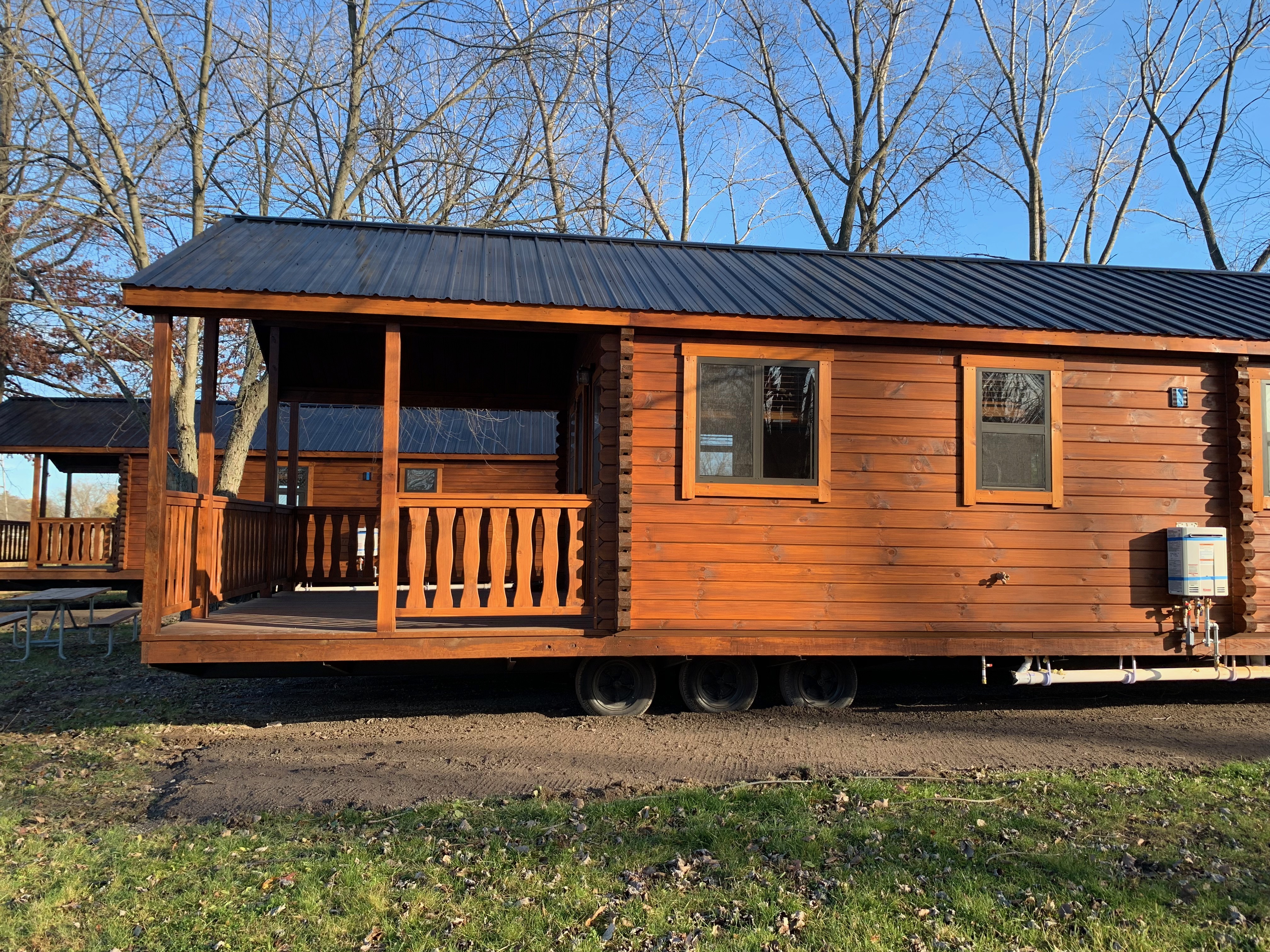 Deluxe Cabin (Full Bath with Shower) Waterfront Cabin with Full