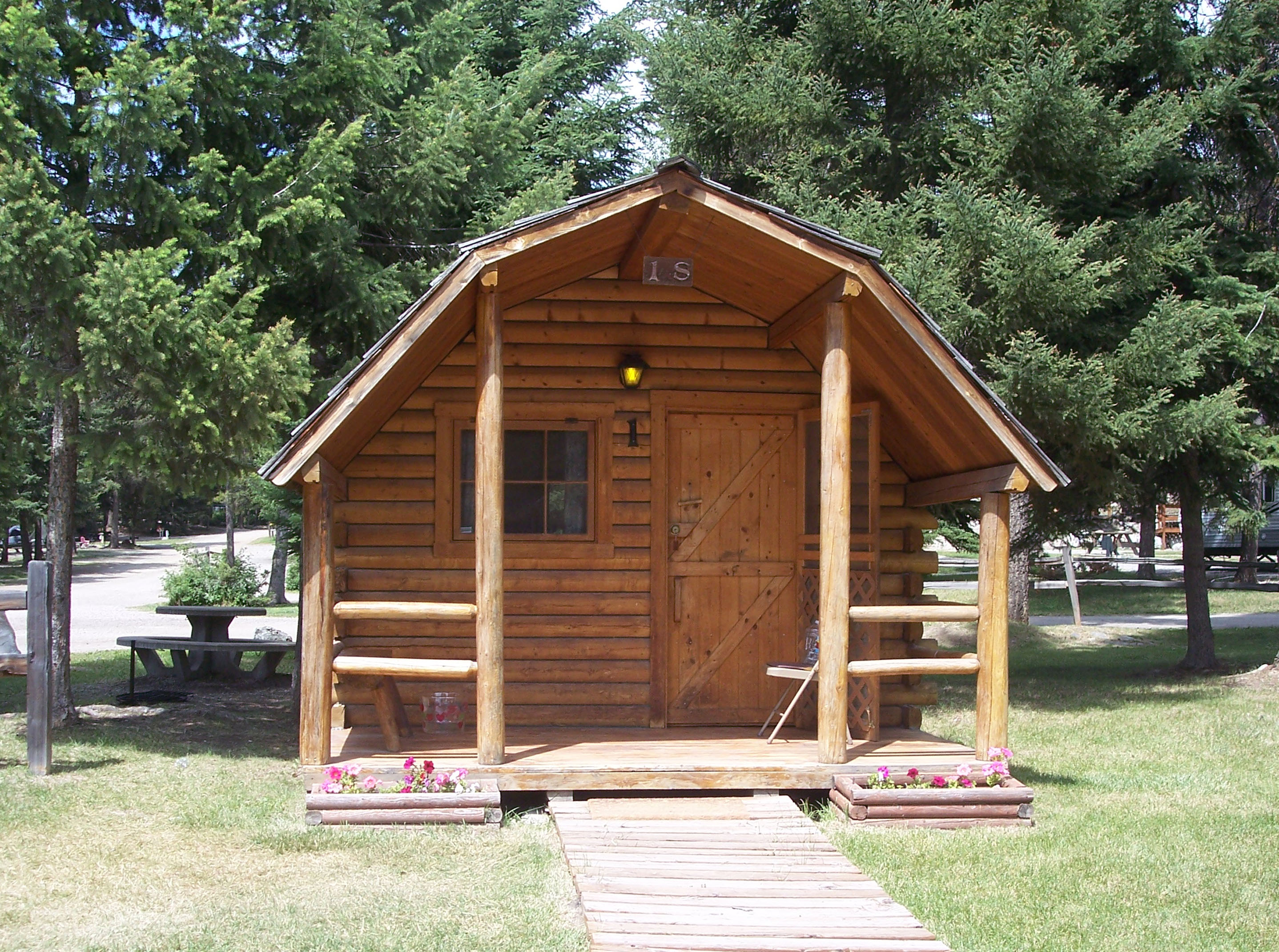 standard one room camping cabin
