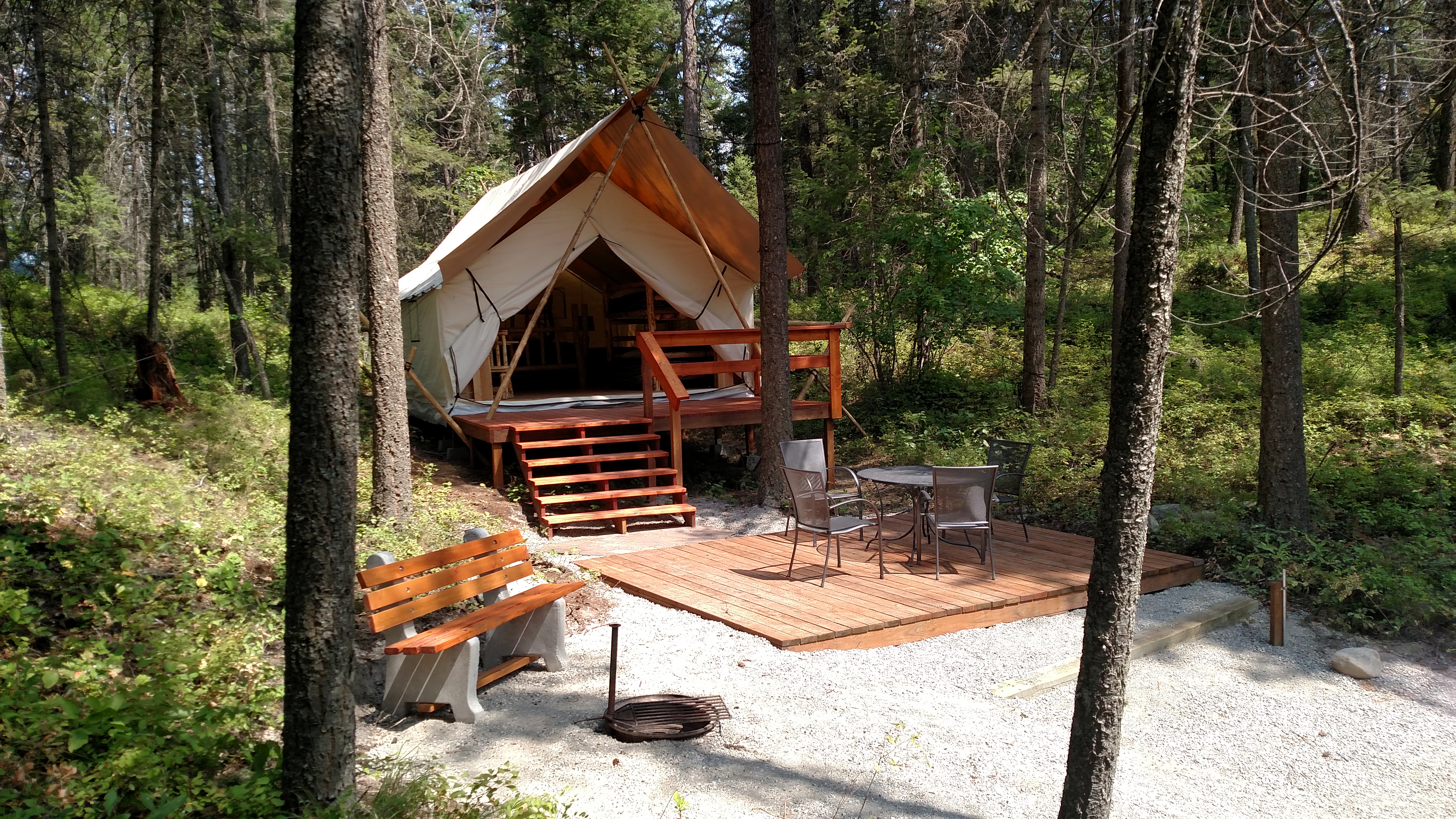 Glamping with fire ring & patio furniture