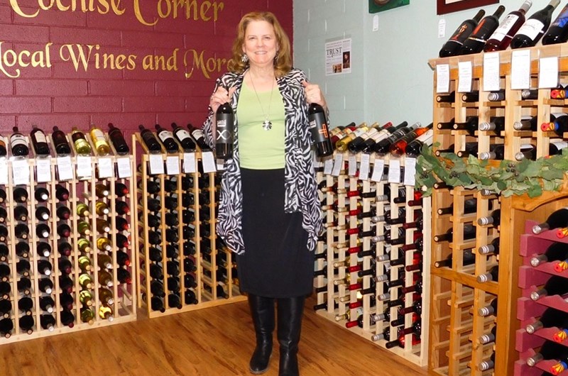 Free Wine Tasting at Mustang Mall in Sunizona Photo