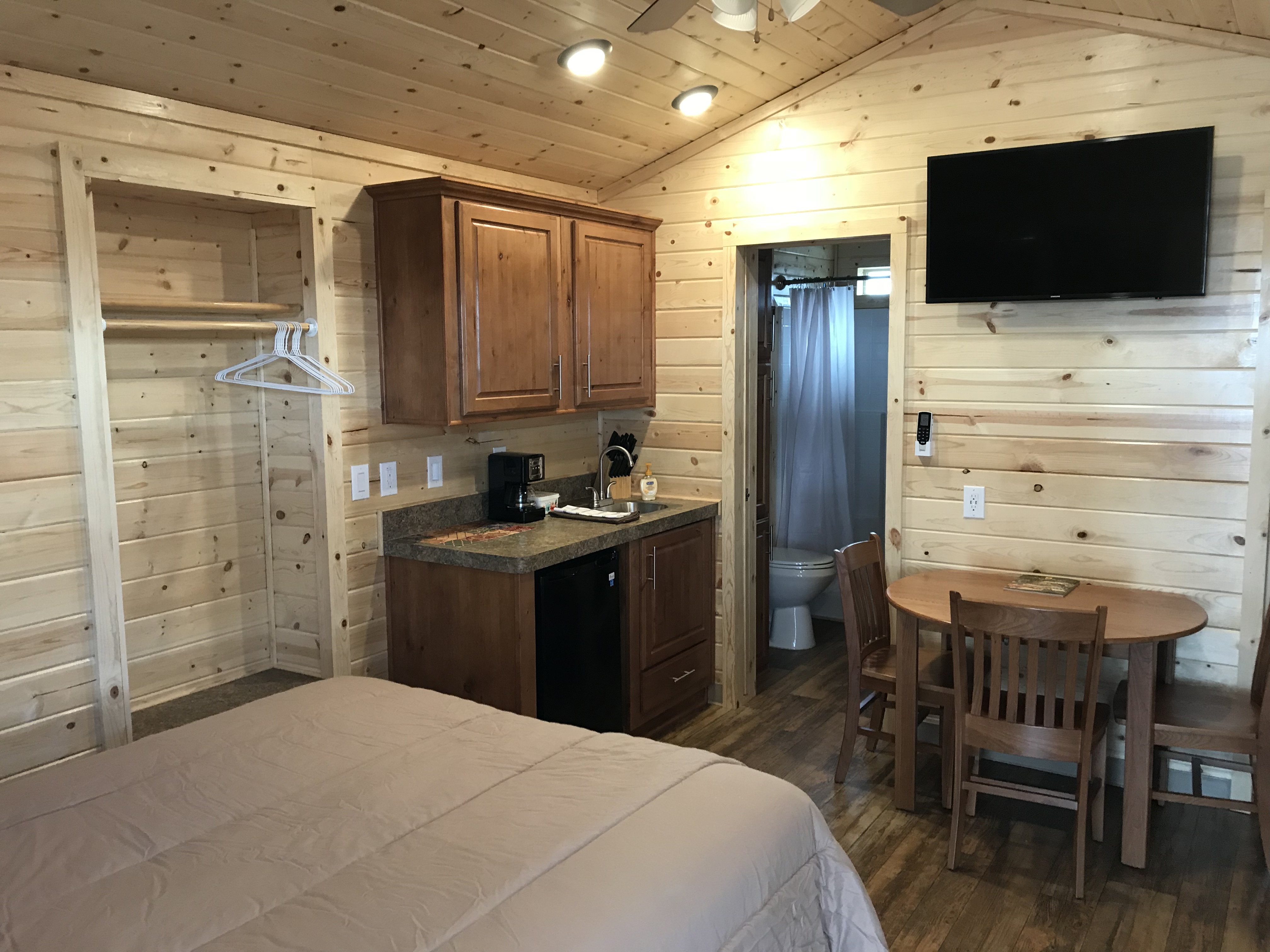 1BR Deluxe Cabin