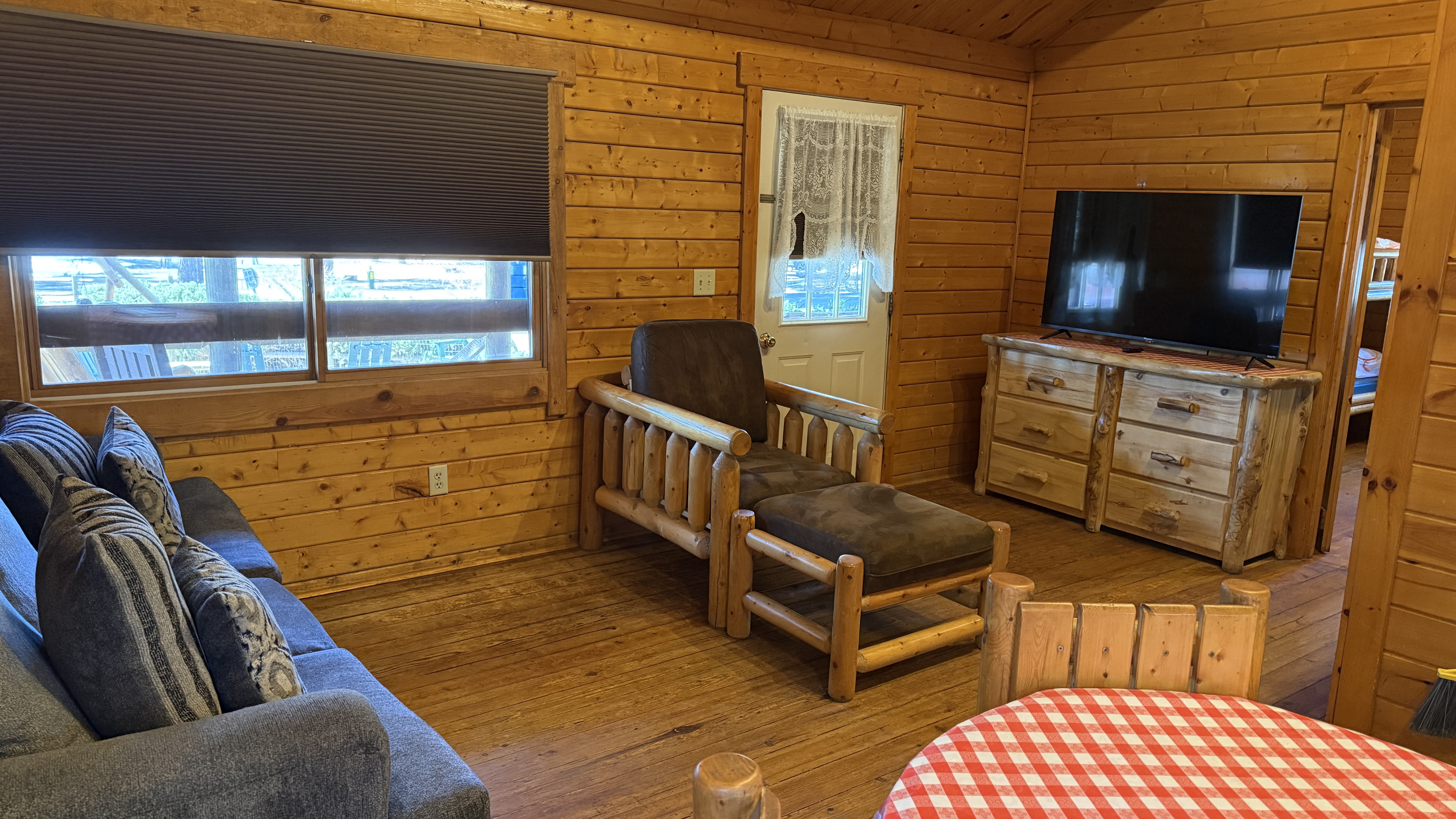 Deluxe Lodge - L03