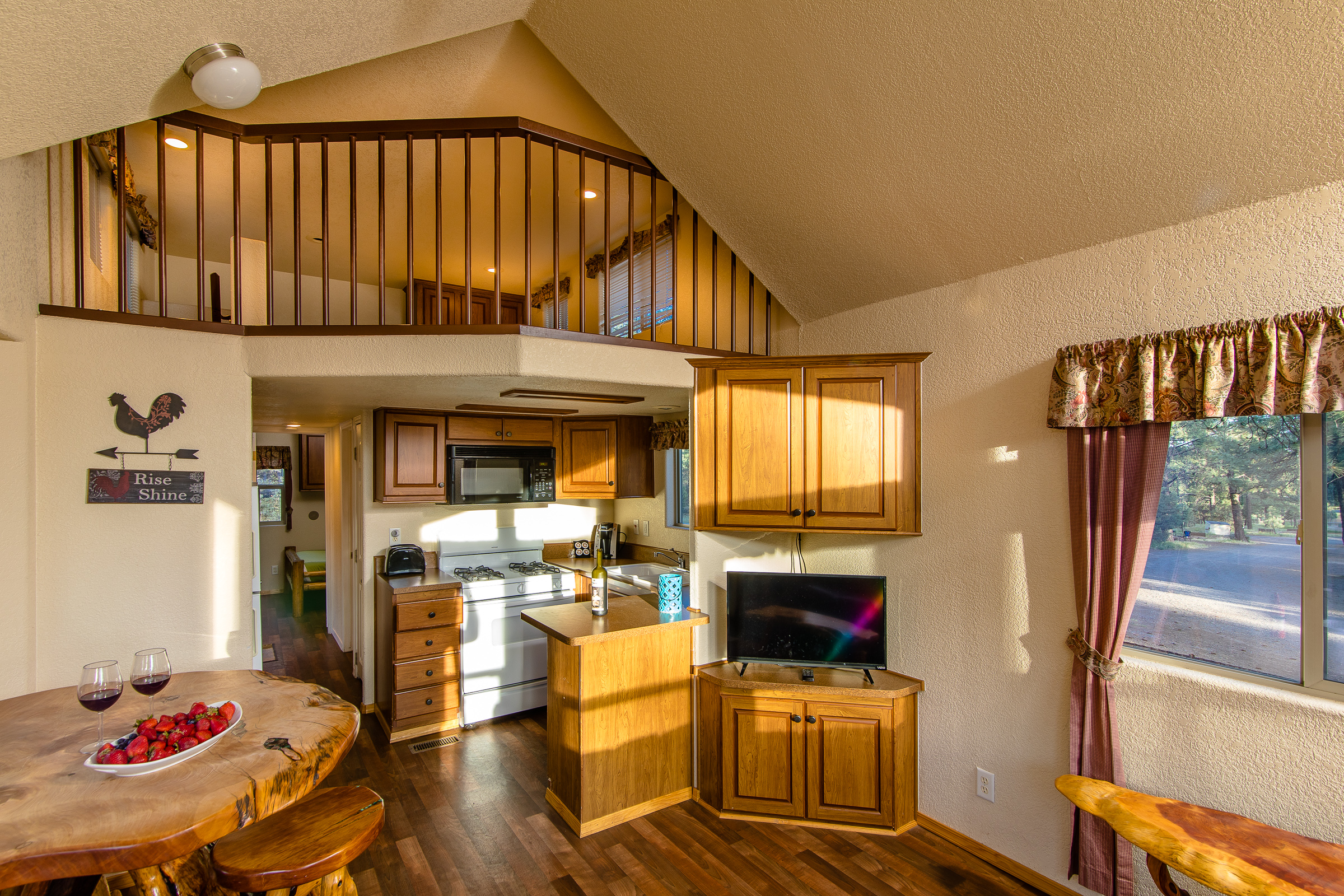 Deluxe Cabin L4