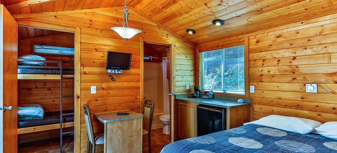 Wisconsin Dells KOA Deluxe Cabin Interior
