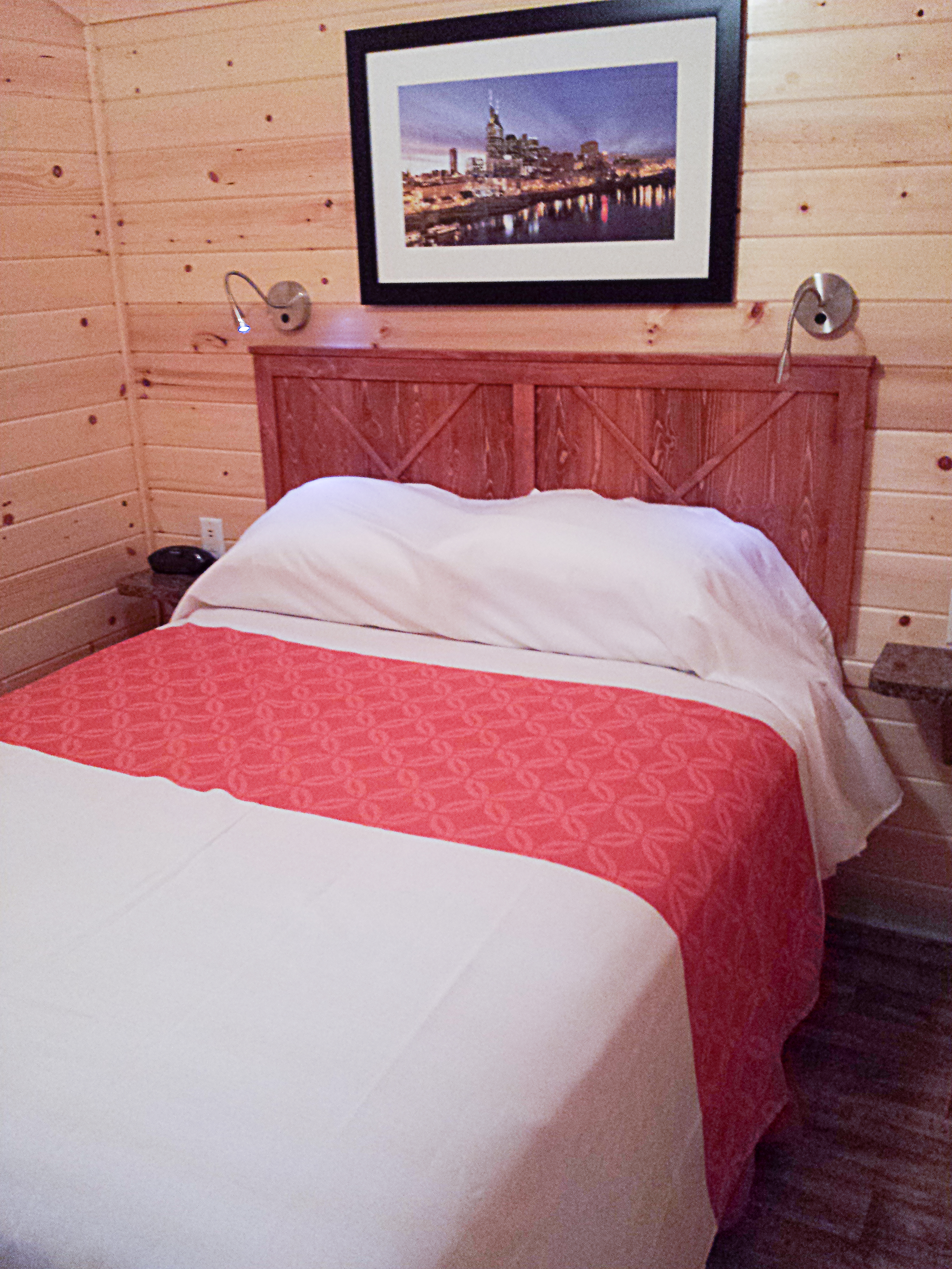 Wisconsin Dells KOA Deluxe Cabin Bedroom