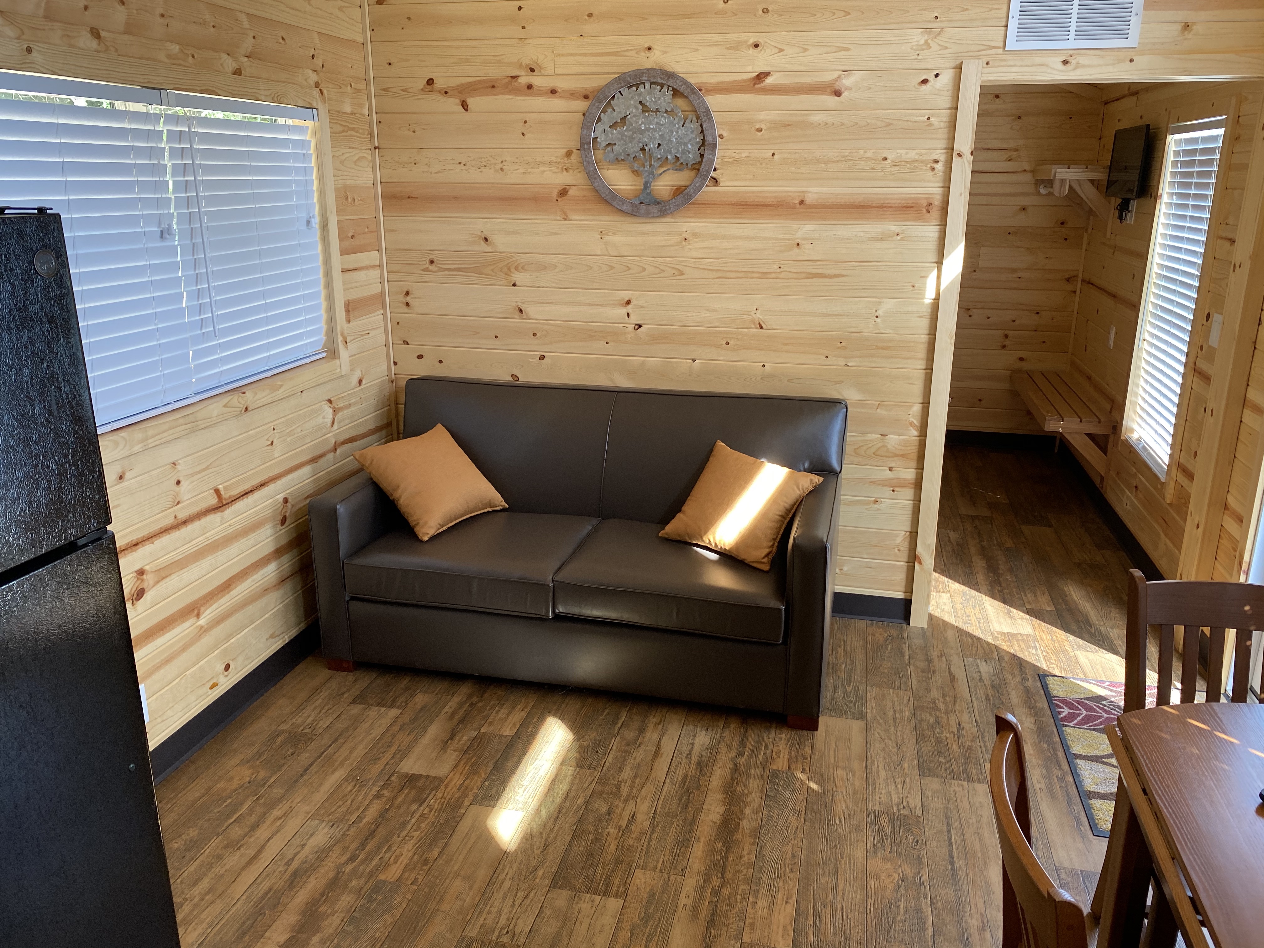 Handicap Friendly Deluxe Cottage Living room