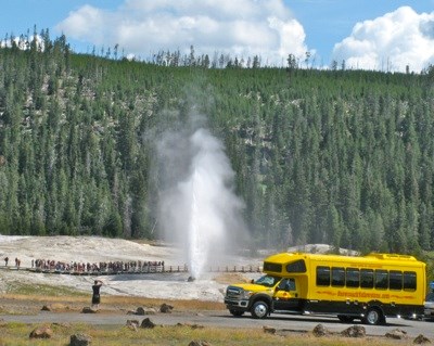 Bus Tours of Yellowstone