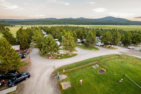 Plan a trip to Hoback, Wyoming